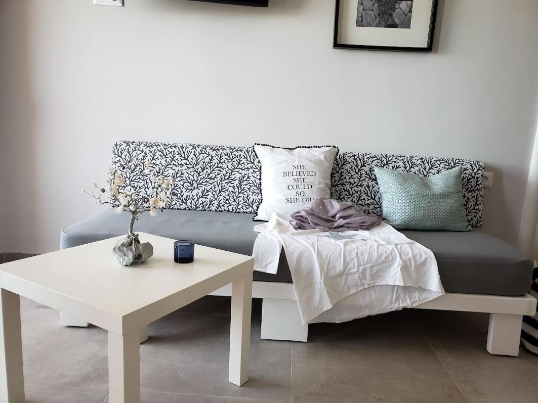 Evalia Apartments ヘルソニソス エクステリア 写真