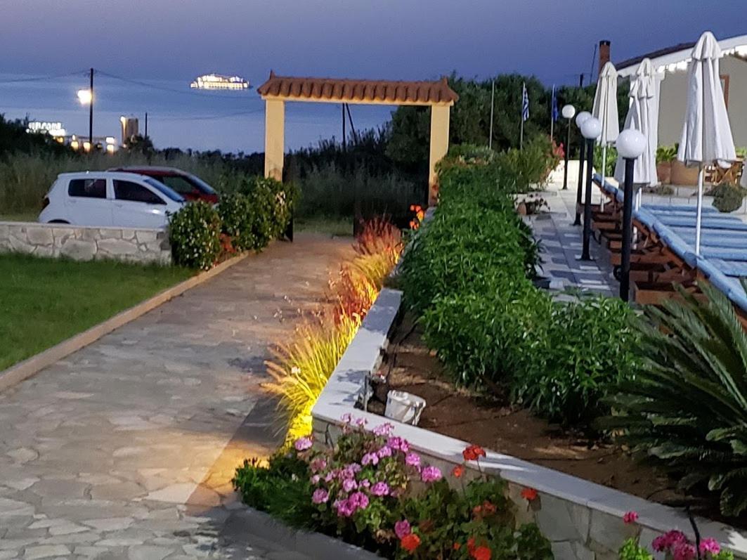 Evalia Apartments ヘルソニソス エクステリア 写真