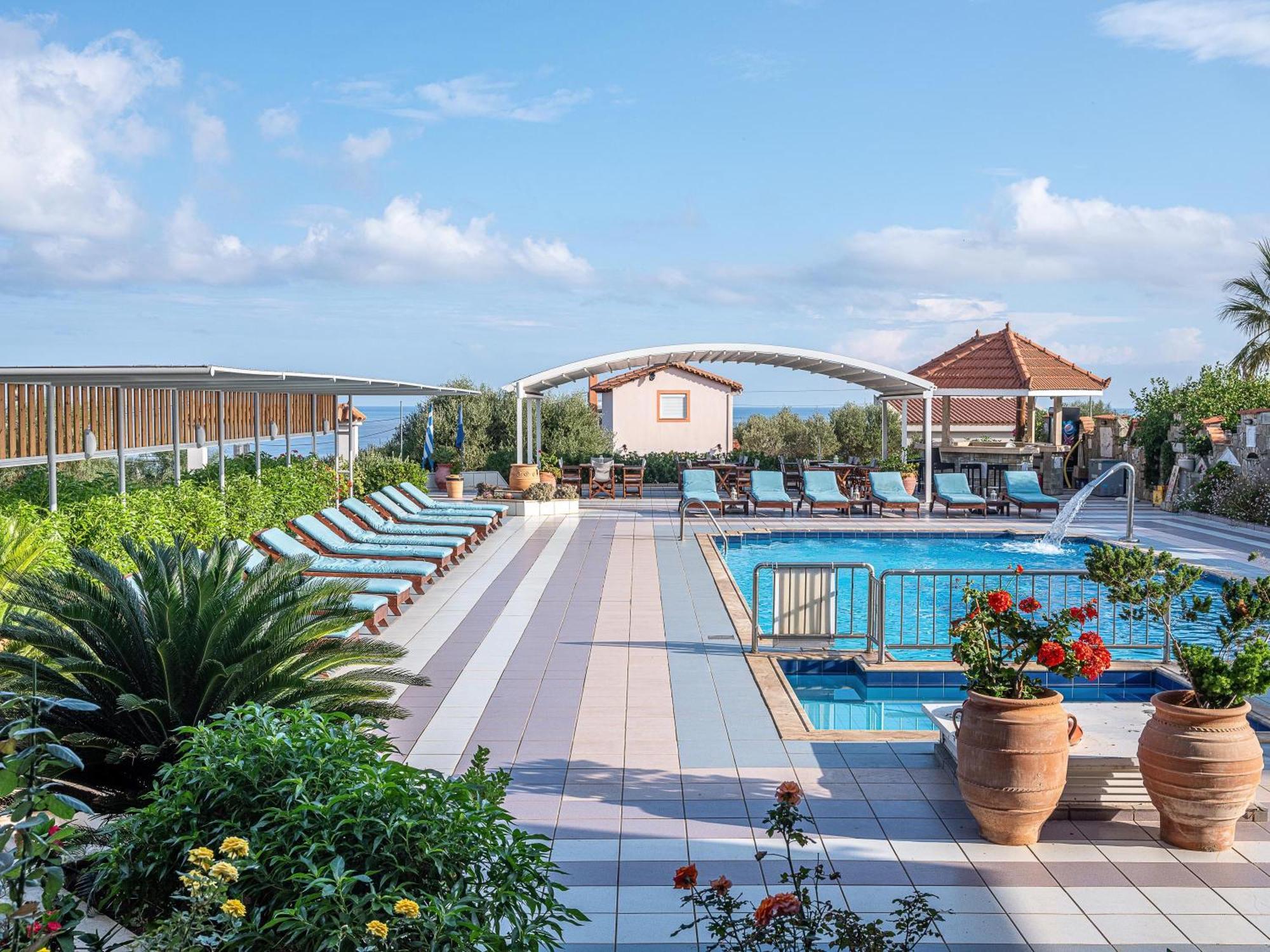 Evalia Apartments ヘルソニソス エクステリア 写真